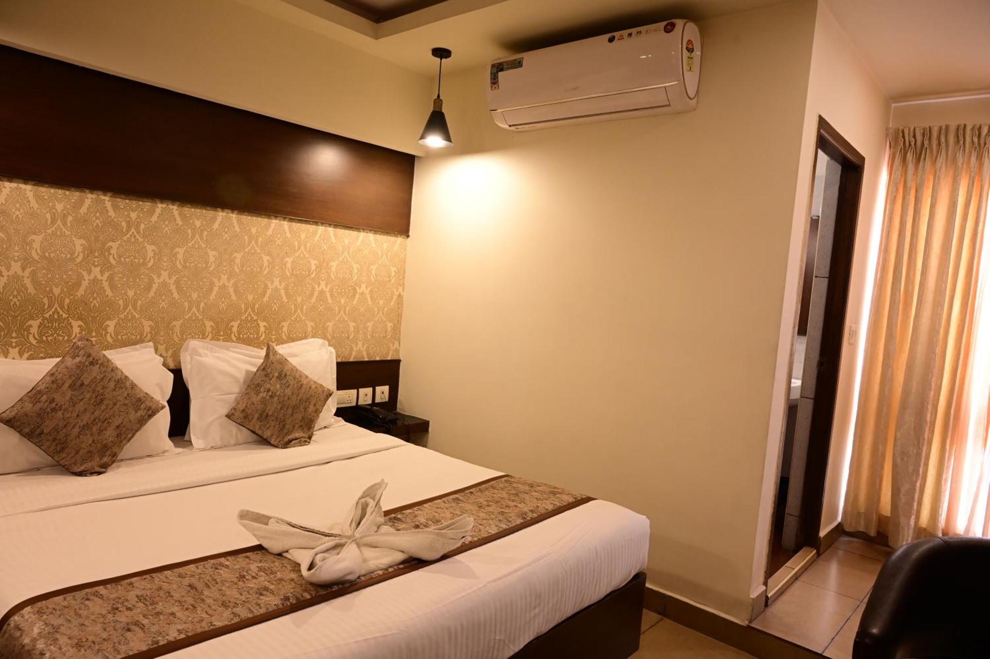 Canyon Sun Chennai Extérieur photo