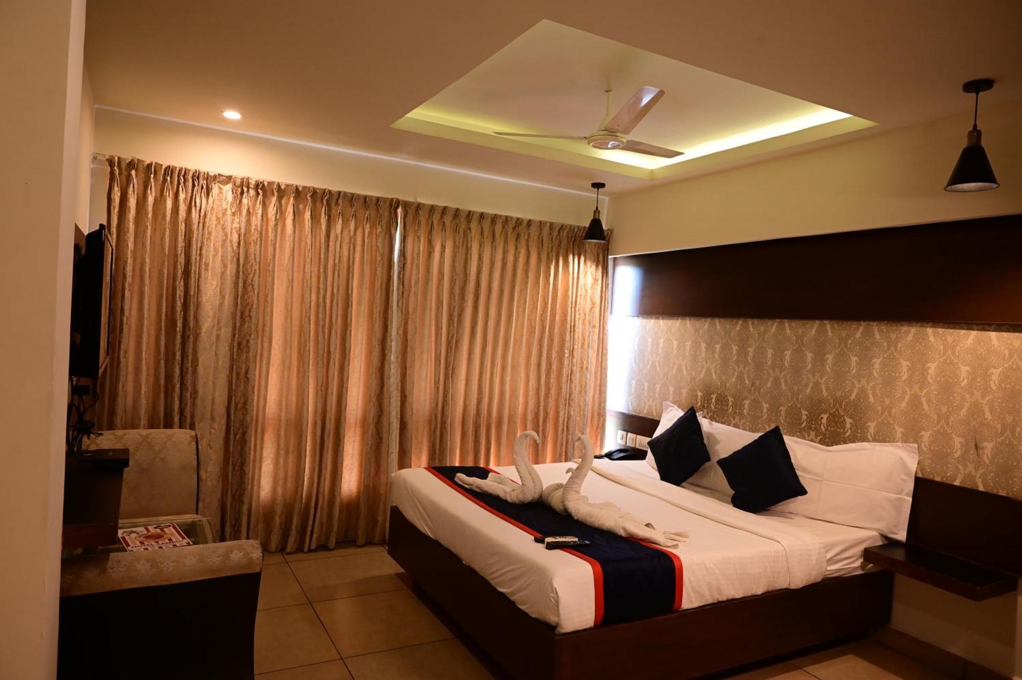 Canyon Sun Chennai Extérieur photo