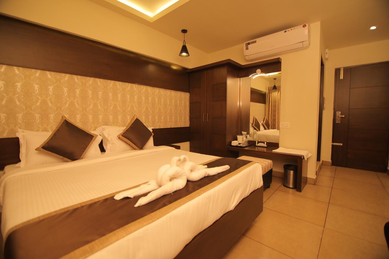 Canyon Sun Chennai Extérieur photo